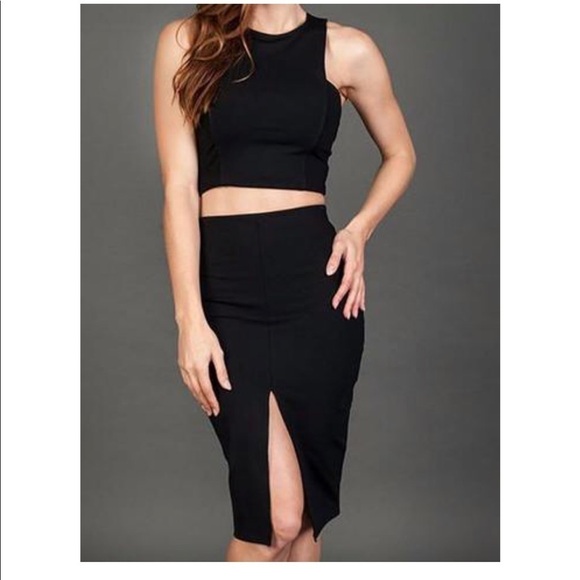 Revolve Donna Mizani black skirt. XS